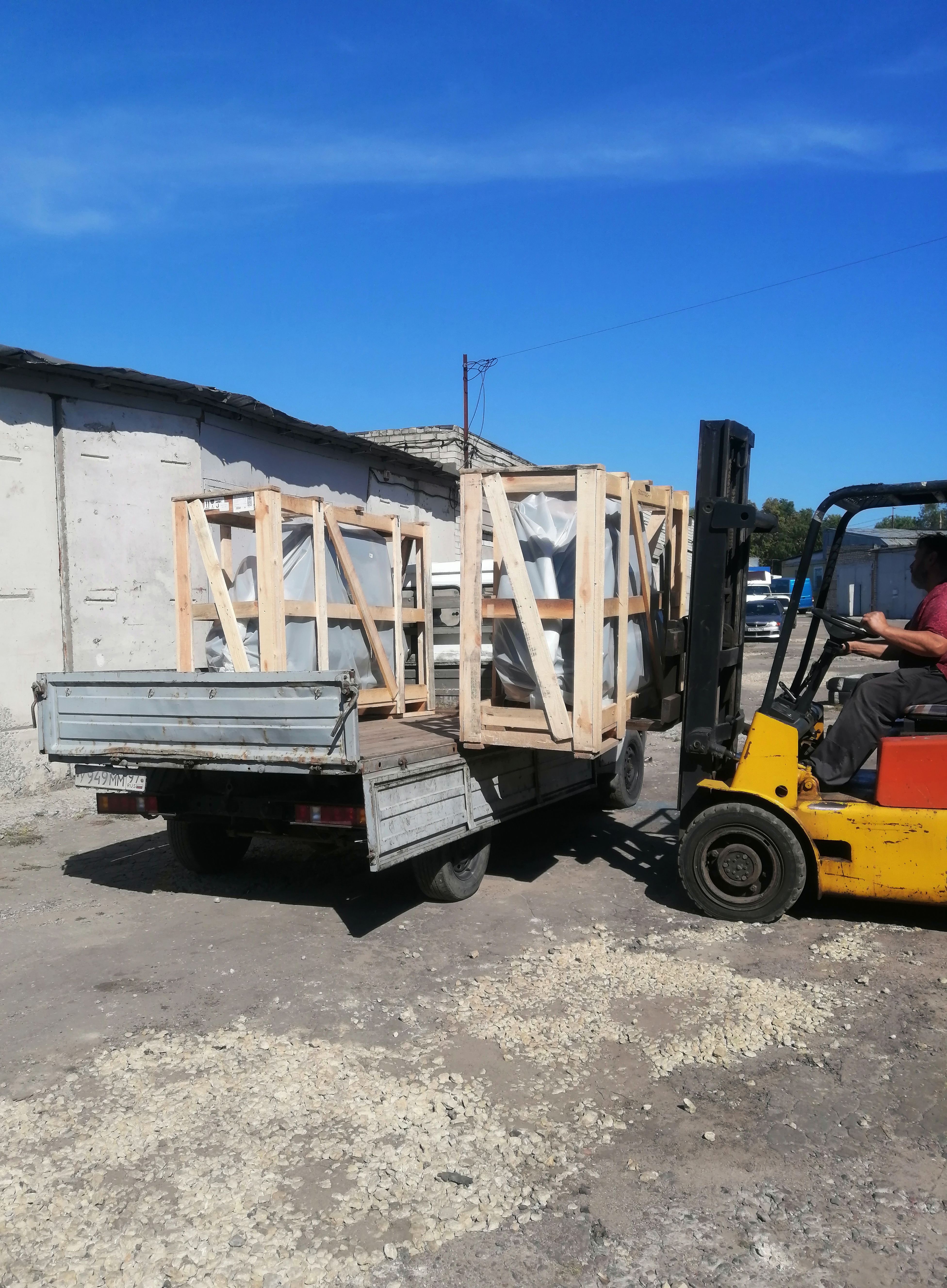 Отгрузка двух поршневых компрессоров Remeza СБ4/Ф-500.LT100-11.0 (Aircast) в г. Воронеж