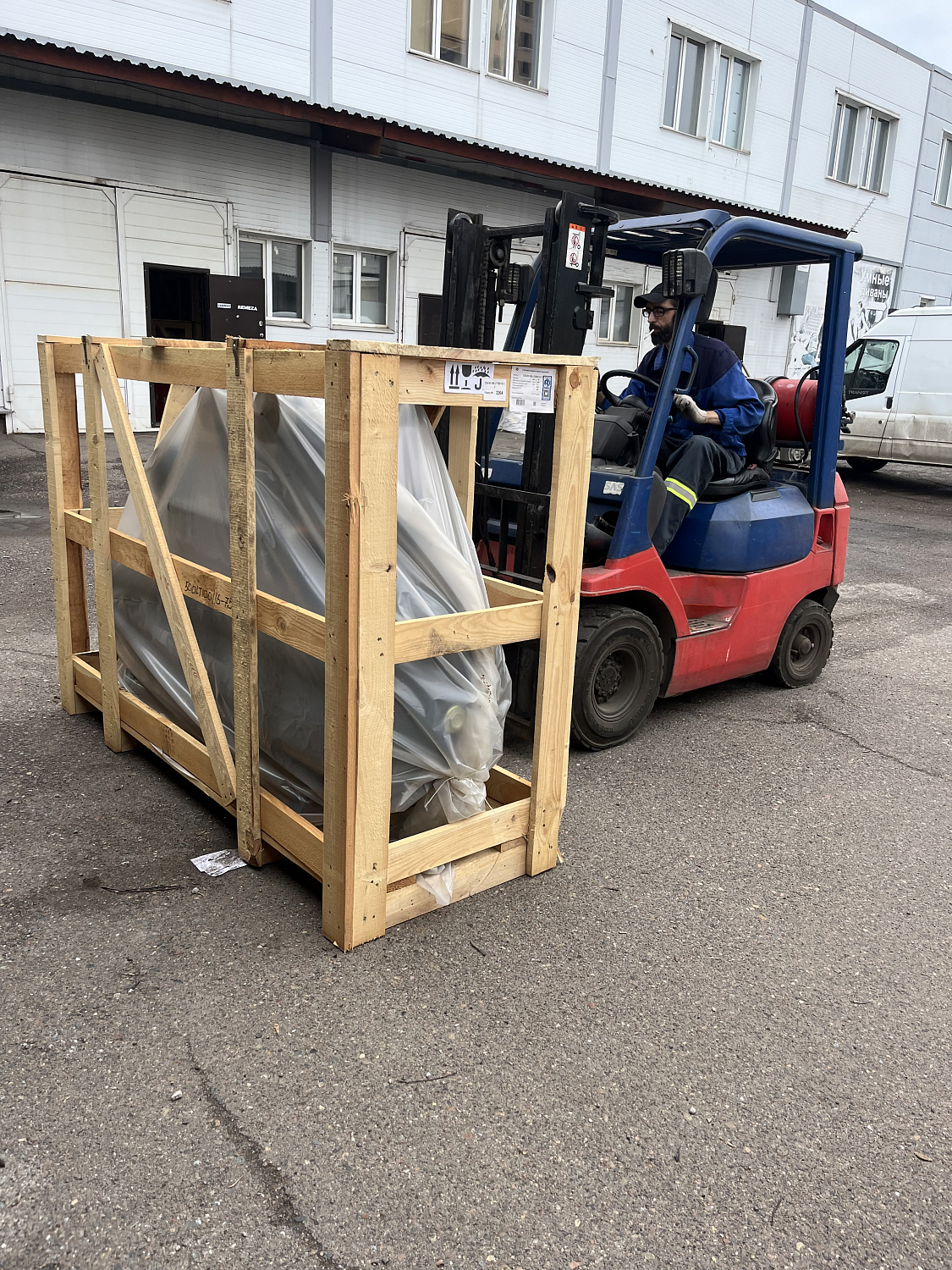 Отгрузка поршневых компрессоров Remeza СБ4/Ф-500.LT100-7,5 кВт, СБ4/Ф-500.LT100/16-7,5 и СБ4/С-100.LB30A в г. Красноярск